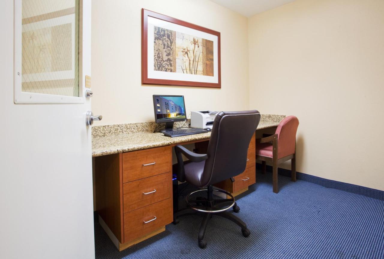 Candlewood Suites Jacksonville By Ihg Exterior photo